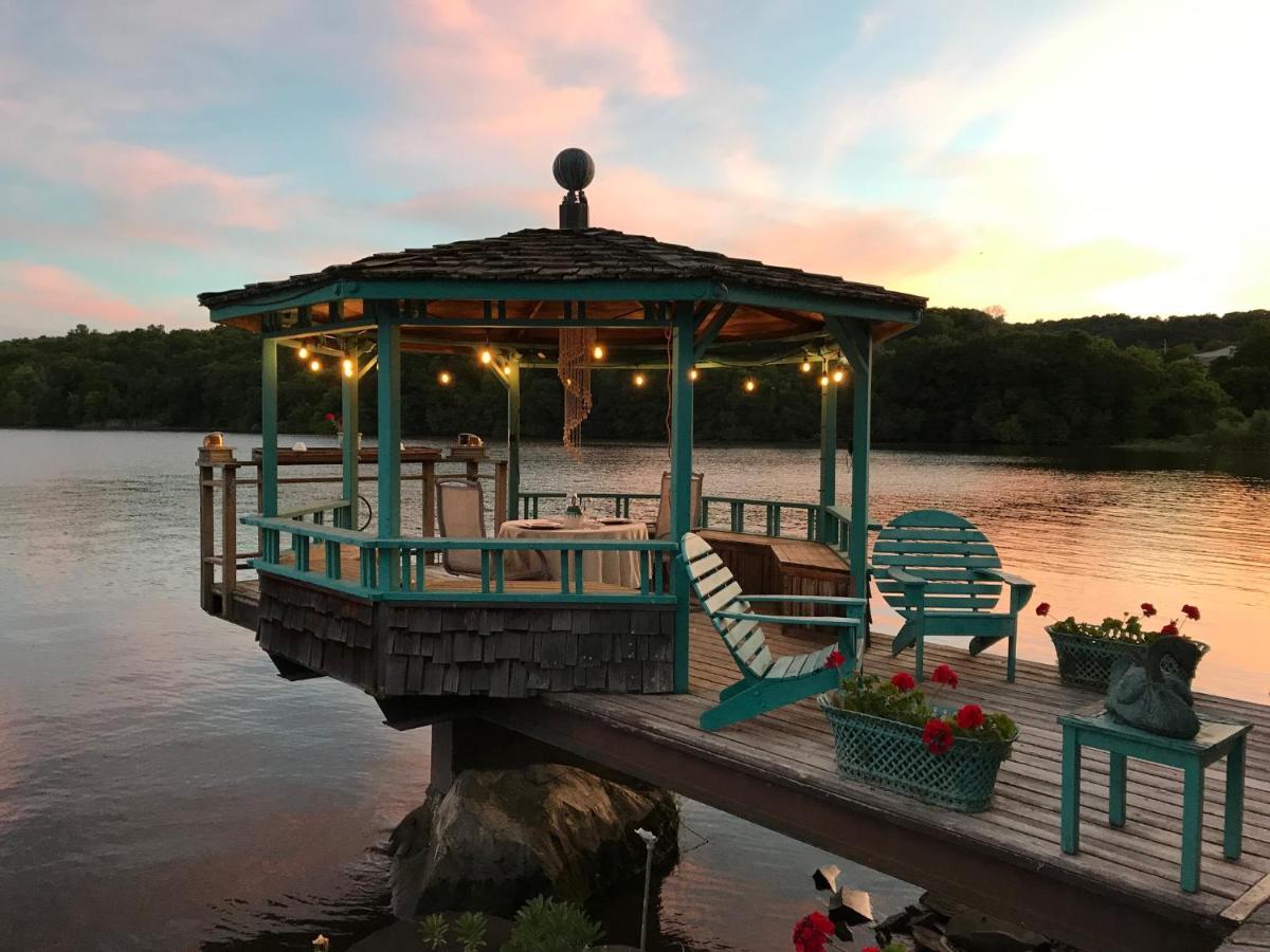 Hudson Riverfront Home Catskill Exterior photo