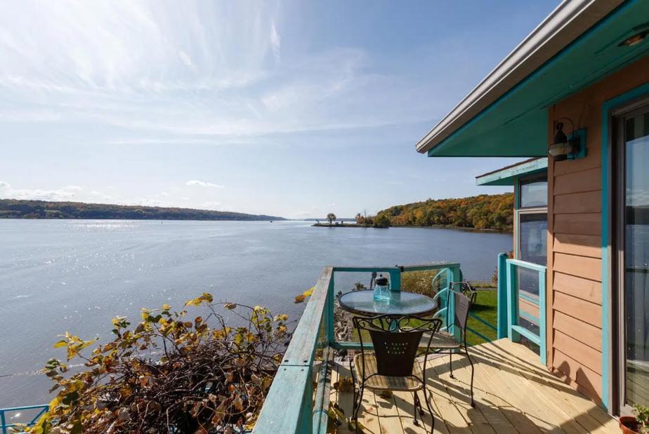 Hudson Riverfront Home Catskill Exterior photo