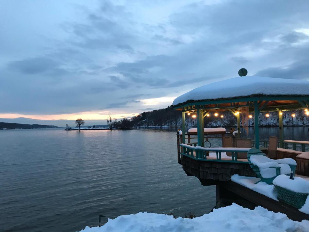 Hudson Riverfront Home Catskill Exterior photo
